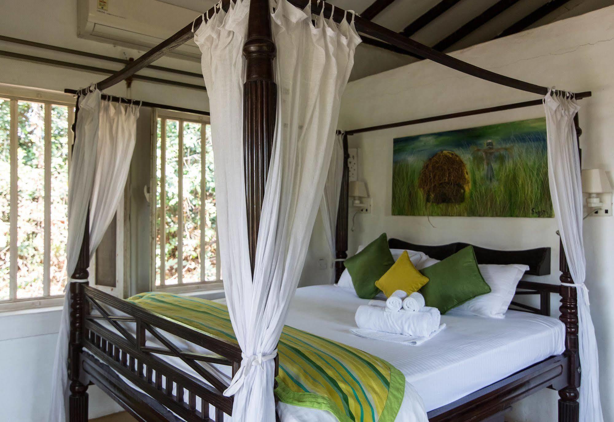 Wildflower Villas - All Villa Hotel, Family Run แคนโดลิม ภายนอก รูปภาพ